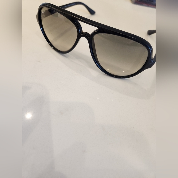 Ray-ban sunglasses - Picture 3 of 10